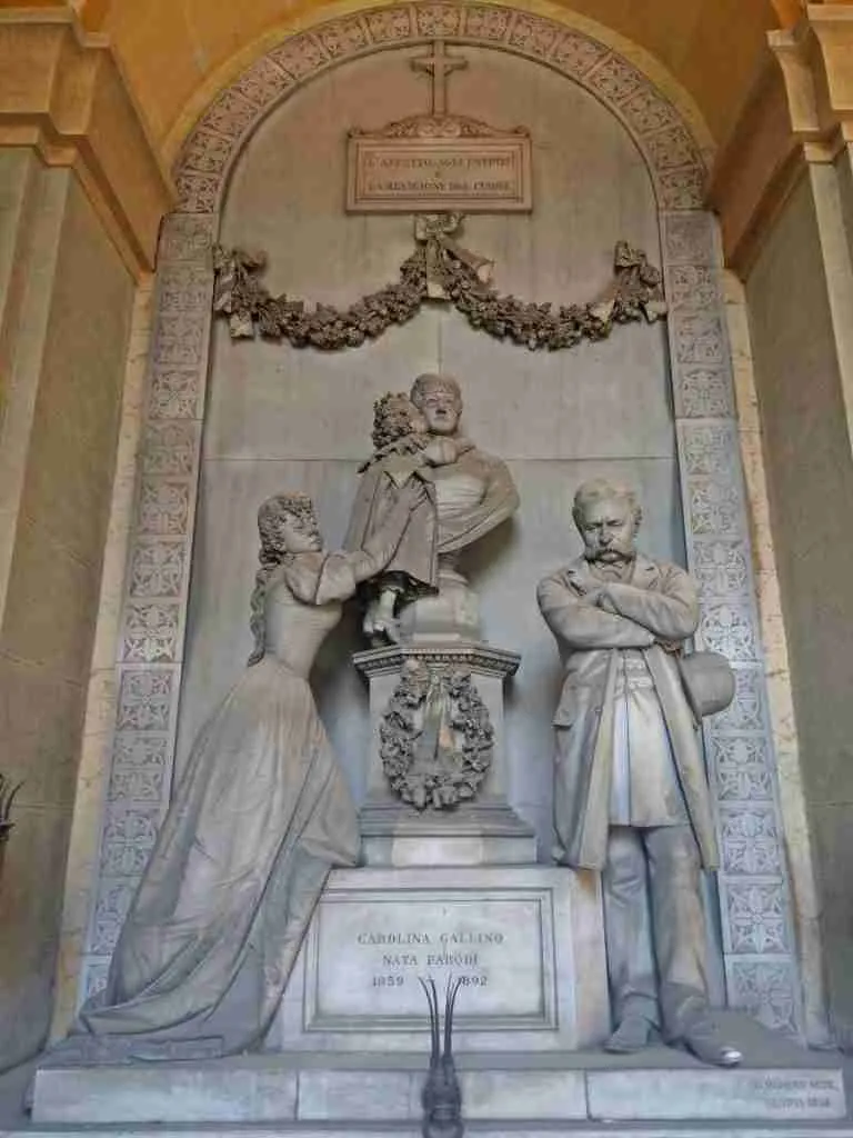 staglieno cemetery genoa tomb